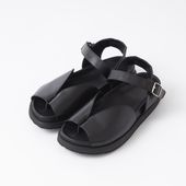 KUTSUNE/Re バタフライサンダル